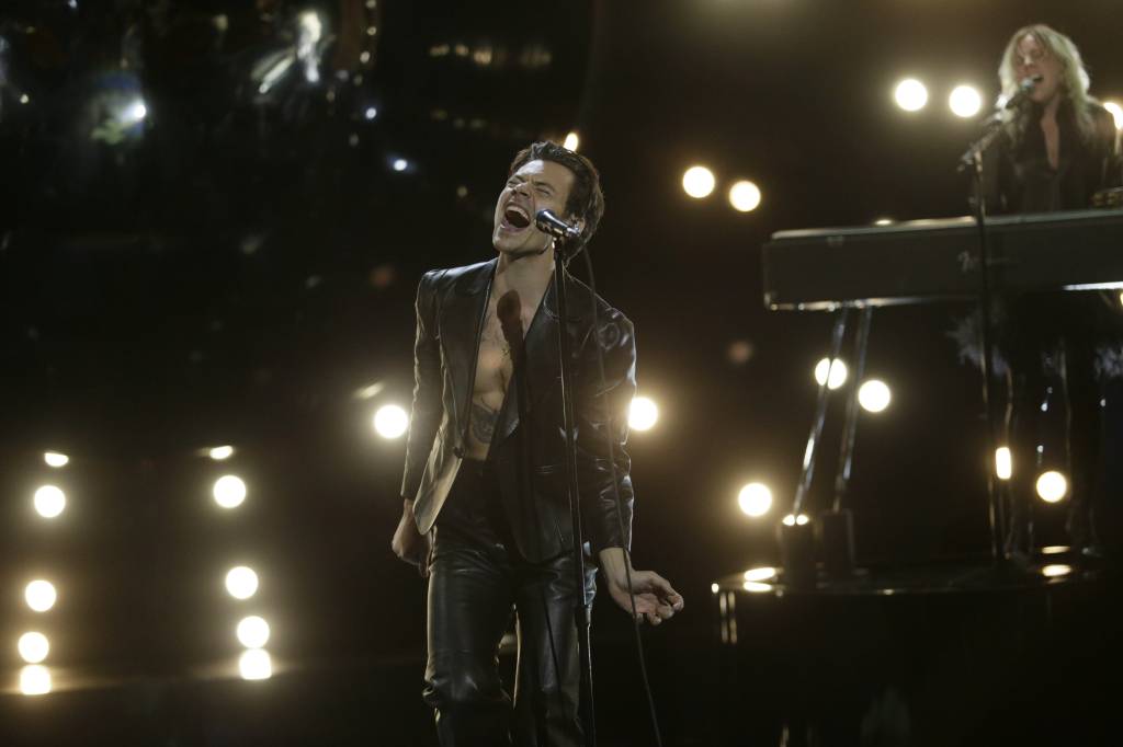 The 63rd Annual Grammy Awards LOS ANGELES - MARCH 14: Harry Styles performing at THE 63rd ANNUAL GRAMMY® AWARDS, broadcast live from the STAPLES Center in Los Angeles, Sunday, March 14, 2021 (8:00-11:30 PM, live ET/5:00-8:30 PM, live PT) on the CBS Television Network and Paramount+. (Photo by Francis Specker/CBS via Getty Images)