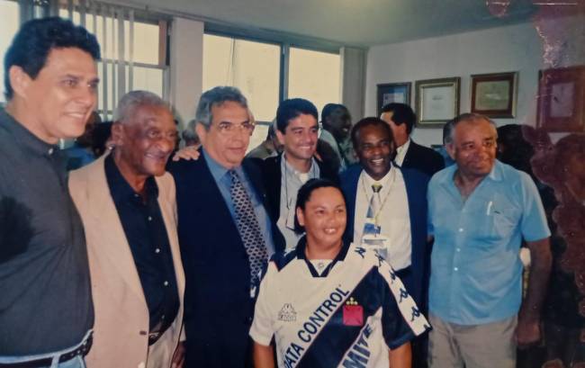 Com Roberto Dinamite, Eurico Miranda, Bebeto na festa do centenário do clube, em 1998 -