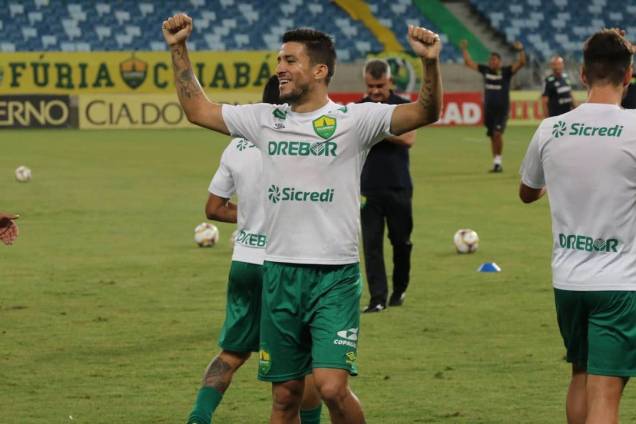 Equipe do Cuiabá comemorando o acesso para a série A do Brasileirão - Equipe do Cuiabá comemorando o acesso para a série A do Brasileirão -