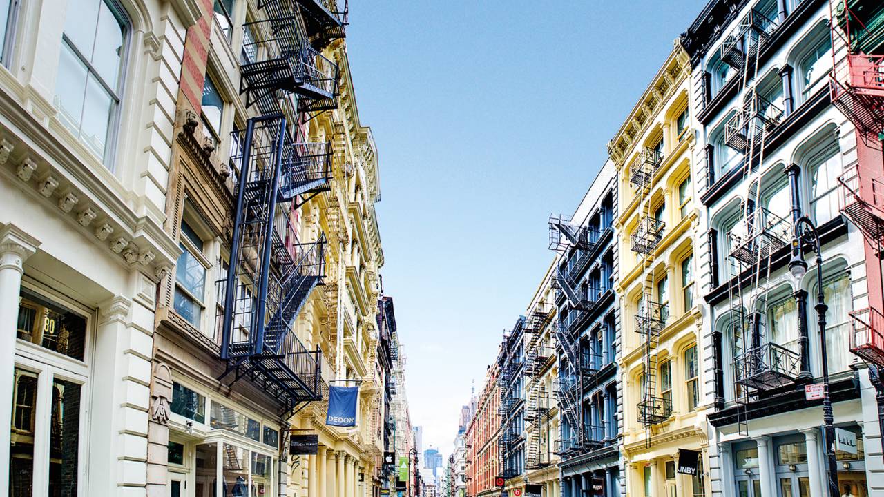 VIDA NOVA - Rua do SoHo, em Nova York: projeto de residências no lugar das butiques e galerias de arte fechadas -