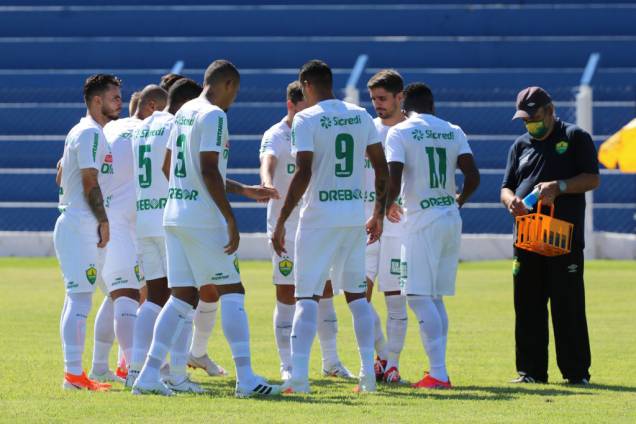 Cuiabá durante partida na temporada atual - Cuiabá durante partida na temporada atual -