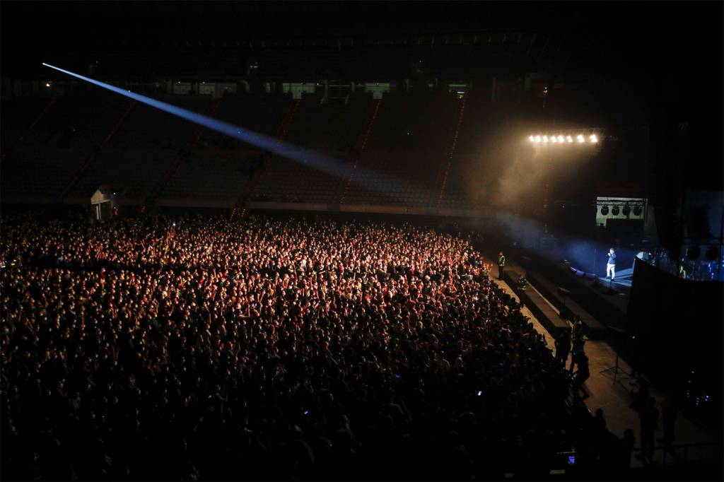 show love of lesbian barcelona Show do grupo Love of Lesbian em Barcelona, com 5.000 pessoas testadas para a Covid-19 -