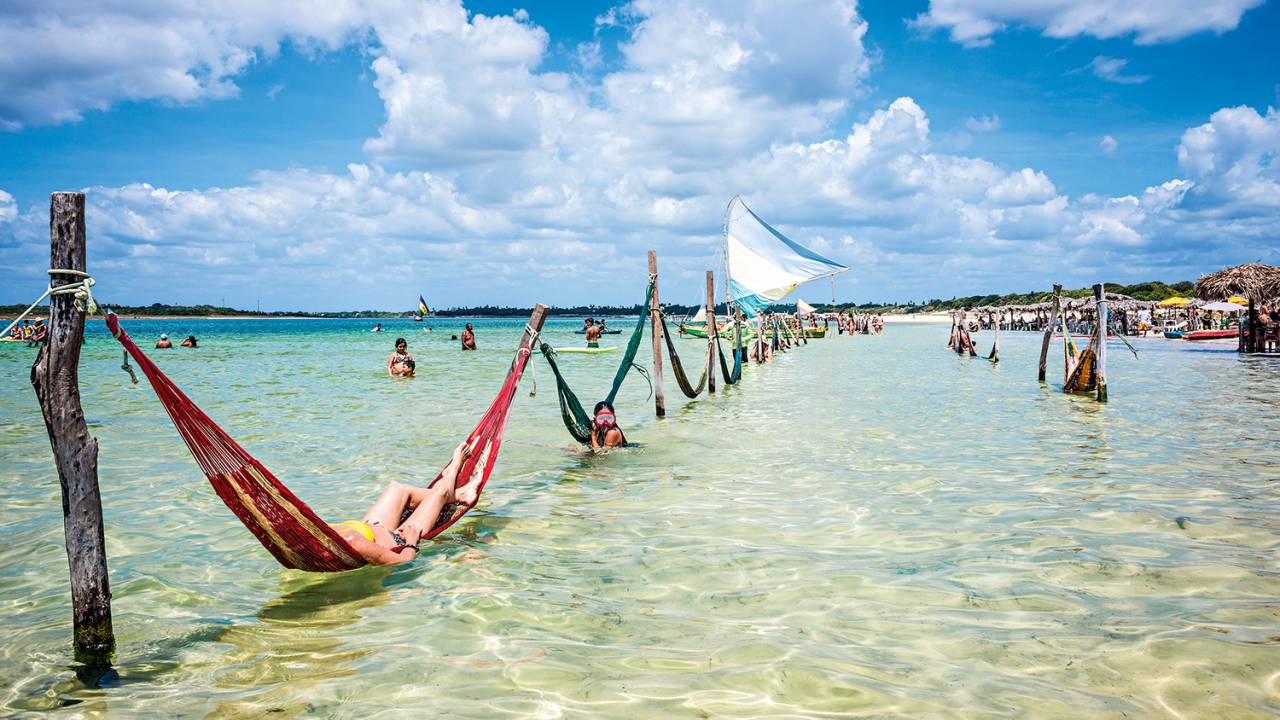 NO MAR - Jericoacoara: os principais destinos nacionais esperam receber mais turistas a partir do meio do ano -