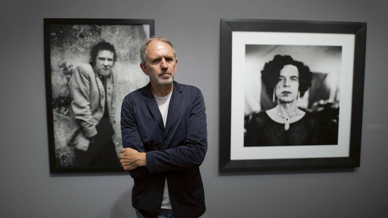 CRIADOR E CRIATURAS - Corbijn, entre fotos de Johnny Rotten e Jagger de mulher: testemunha ocular da história musical -