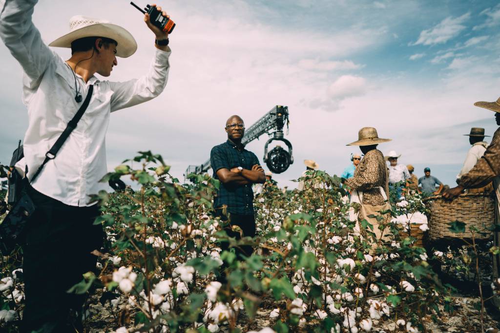 The Underground Railroad O diretor Barry Jenkins no set da série ‘The Underground Railroad’ -