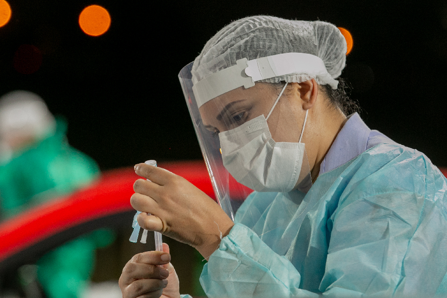 Covid-19: Brasil registra menor média móvel de mortes desde 6 de janeiro