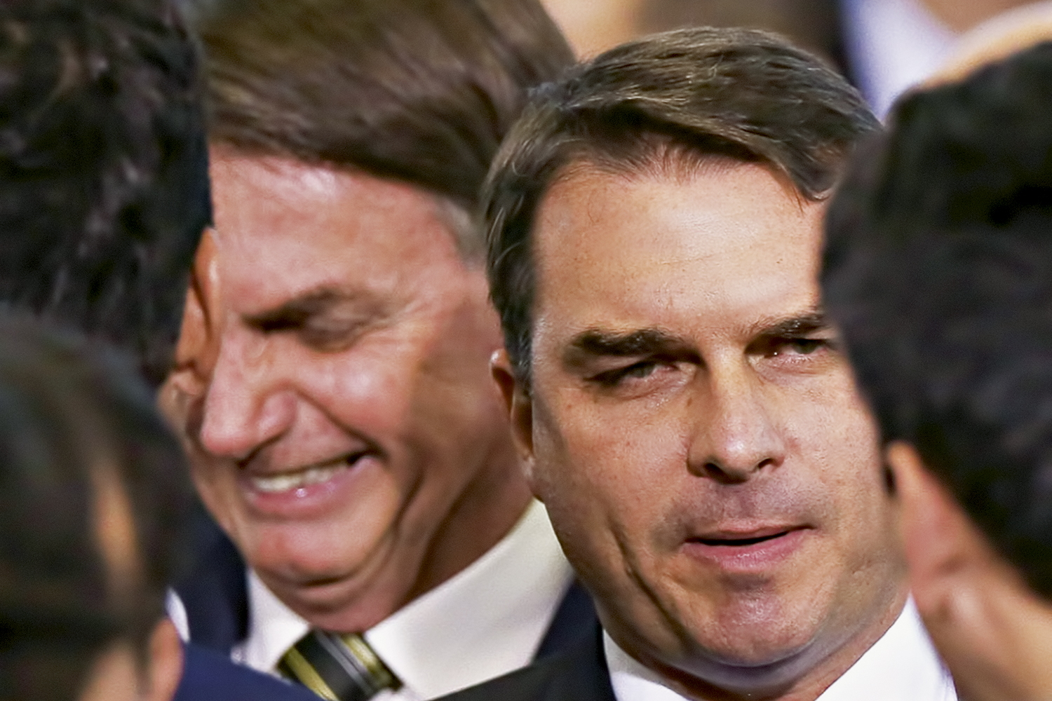 O lado obscuro do poder: como o governo protegeu o clã Bolsonaro