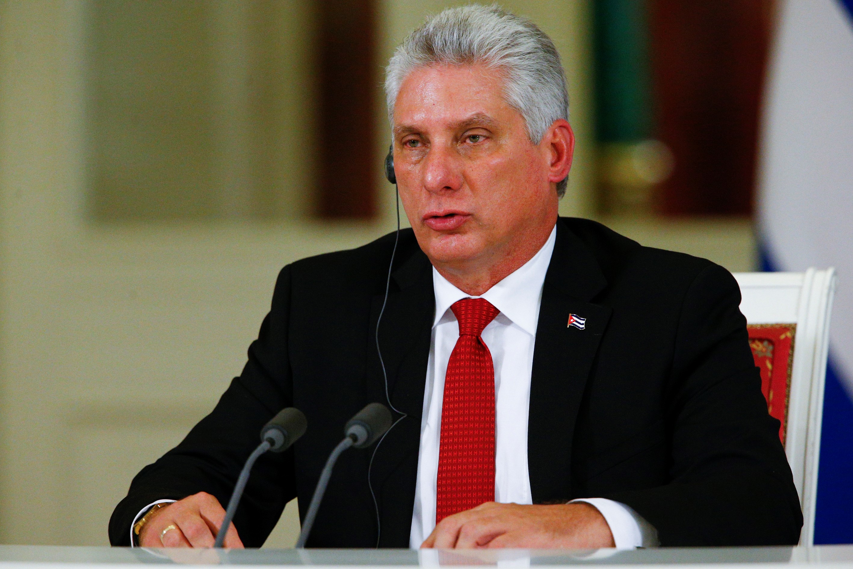 Governo cubano aprova criação de pequenas e médias empresas