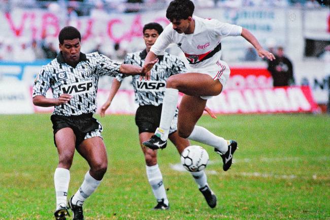Final 91 Bras.tif Mauro Silva e Ricardo Rocha, durante São Paulo x Bragantino, na final do Campeonato Brasileiro de 1991, no Estádio do Morumbi -