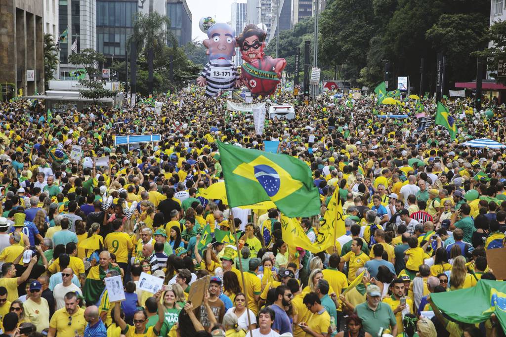 IMPEACHMENT-PROTESTO-PIXULECOS-DILMA-ROUSSEFF-LULA-2016.jpg MANIFESTAÇÃO - Passeata pró-impeachment de Dilma: agora o movimento busca outro candidato para chamar de seu -