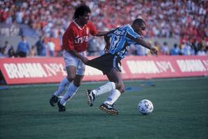 Jogo entre o Internacional e o Grêmio, pelo Campeonato Gaúcho de Futebol de 1996 – Jogo entre o Internacional e o Grêmio, pelo Campeonato Gaúcho de Futebol de 1996 -