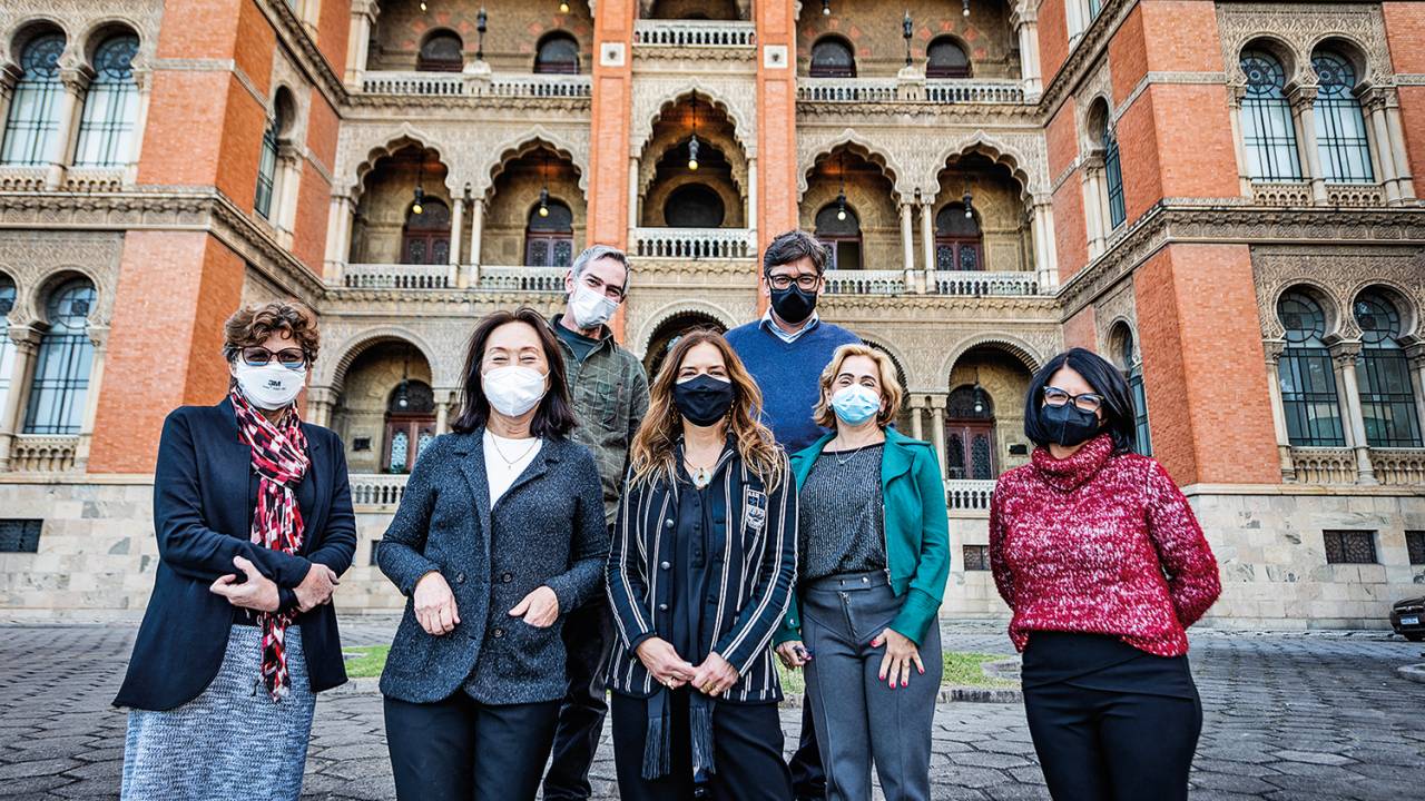 TIMAÇO - Os sete da Oxford: o esforço do grupo foi vital para a rápida aprovação da vacina -