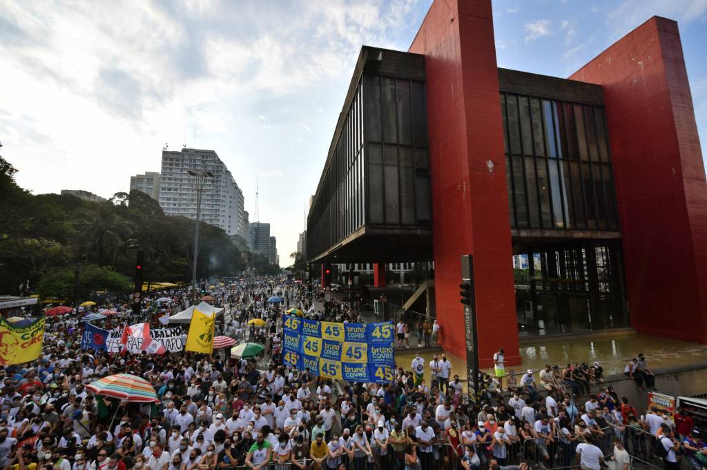 MBL, Vem Pra Rua e partidos fazem atos anti-Bolsonaro em SP, Rio e BH