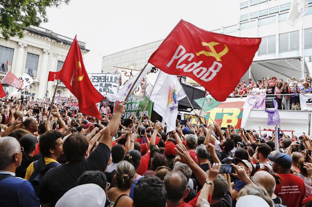 Jantar ‘comunista’ em Brasília tem ingressos de 500 a 5.000 reais