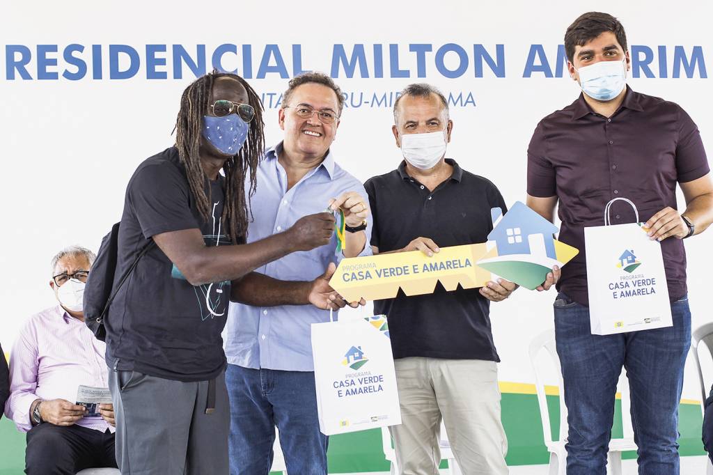 ROGERIO-MARINHO-CASA-VERDE-AMARELA-2021-02.jpg POPULISMO - Rogério Marinho: desgaste diante das demandas para a liberação de recursos orçamentários e obras -