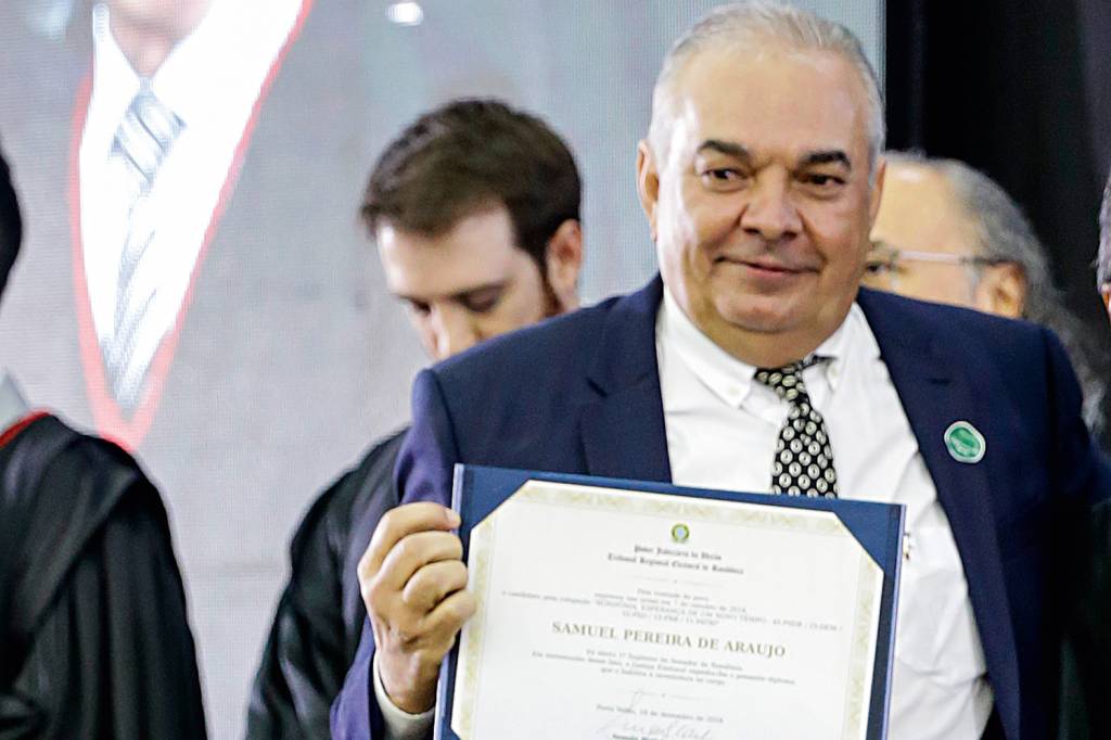 SAMUEL PEREIRA ARAUJO-SUPLENTE-SENADOR-2018-5.jpg DIPLOMADO - Araújo: 855 000 reais na eleição e perspectiva de virar senador -