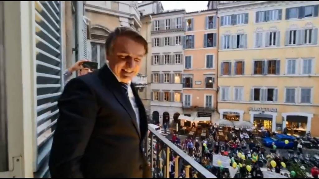 Como Bolsonaro está conseguindo mudar a narrativa sobre a embaixada