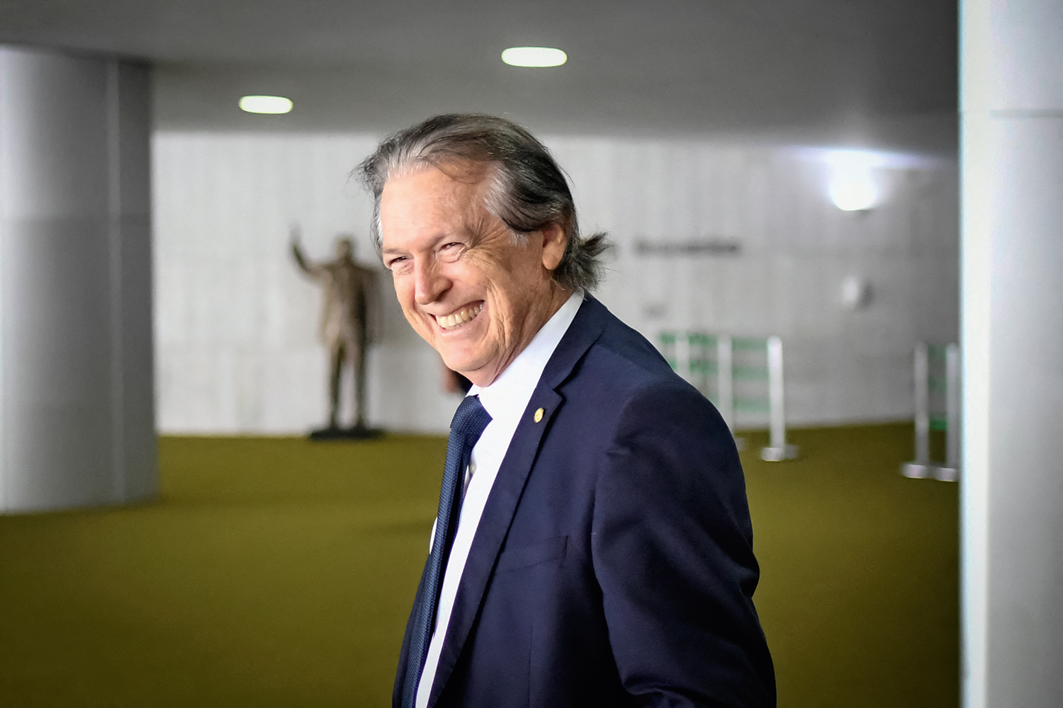 Luciano Bivar: “O governo Bolsonaro tem ministros muito malucos”