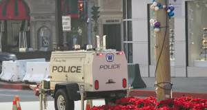 Rodeo Drive, em Los Angeles A polícia também reforçou o contingente e investiu em tecnologia, com câmeras em alta resolução e até drones