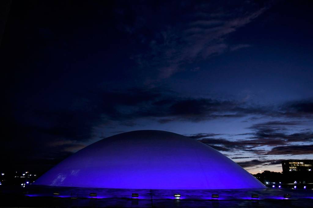 Senado aprova MP do Prouni e texto volta à Câmara