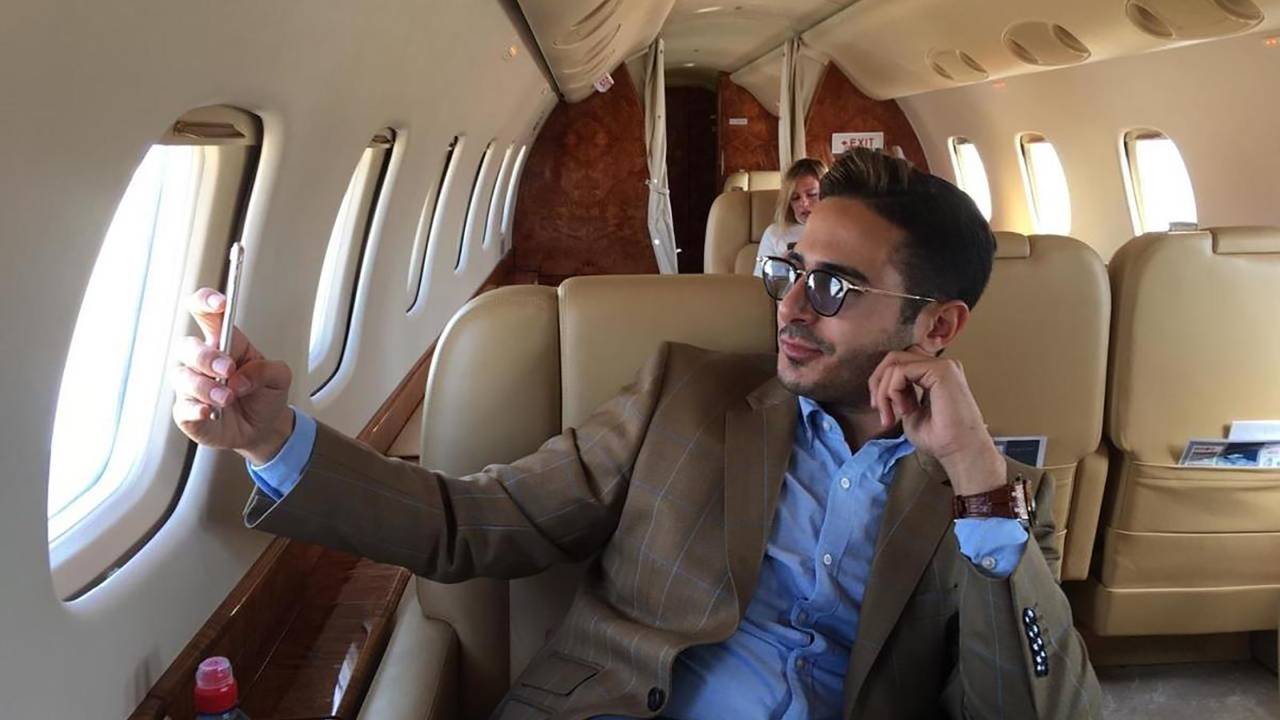 Simon Leviev, investigado no documentário 'O Golpista do Tinder' exibe luxo no Instagra