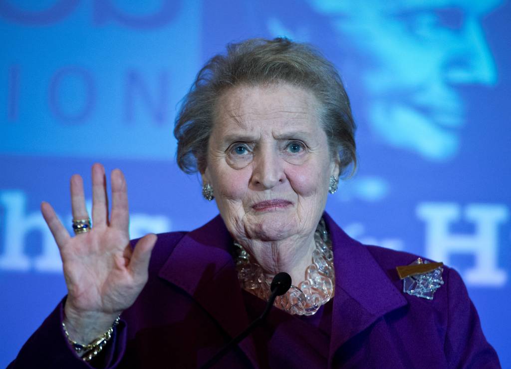 Morre Madeleine Albright, primeira mulher a liderar a diplomacia dos EUA