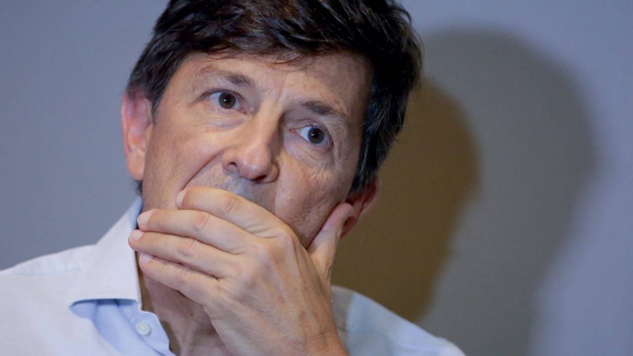 FORA DO JOGO - Amoêdo: surpresa na última disputa presidencial, ele enfrenta a oposição da ala bolsonarista da sigla -