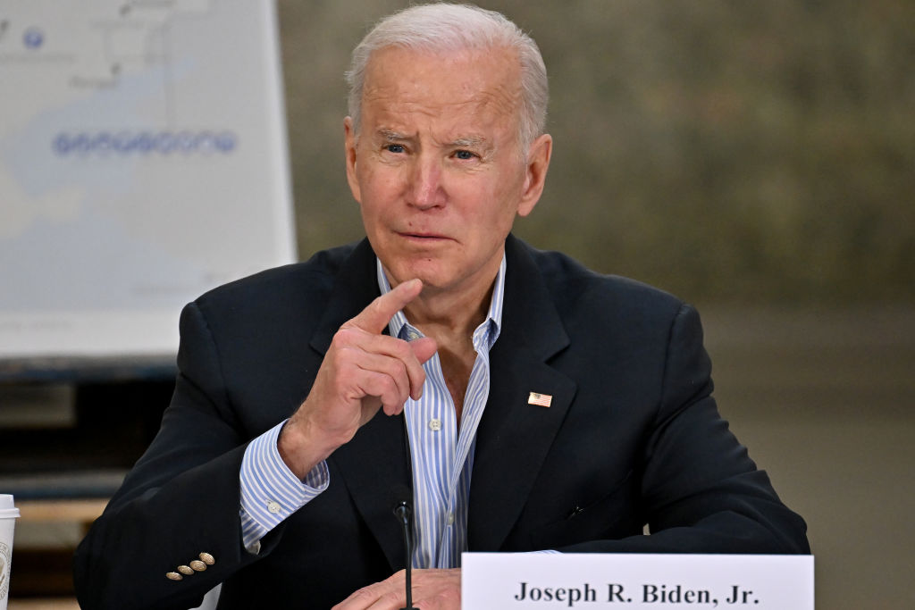 O presidente dos EUA Joe Biden se encontra com o presidente da Polônia, Andrzej Duda, em 25 de março de 2022 em Rzeszow