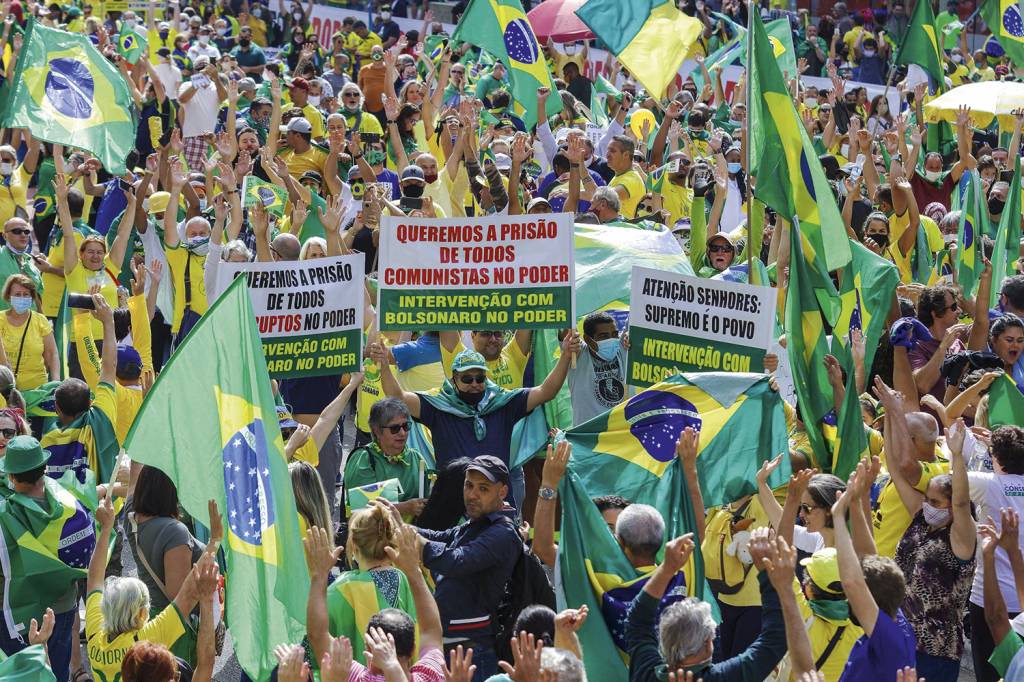 INTERVENCAO-MILITAR-JAIR-BOLSONARO-PROTESTO-FAVOR-2021-0273_-(37).jpg Intervenção militar