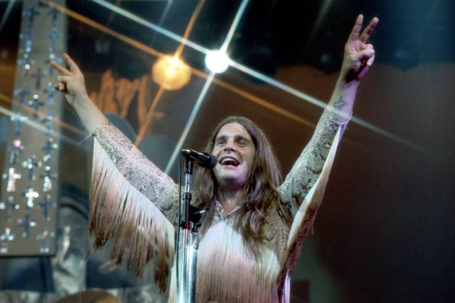 Ozzy Osbourne em ação pelo Black Sabbath -