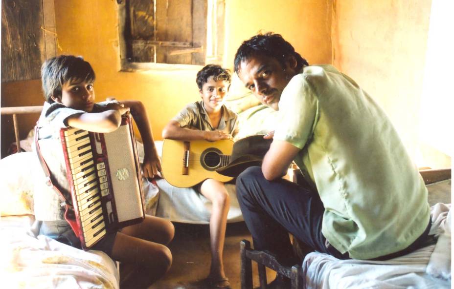 Os atores Ângelo Antônio, Marcos Venâncio e Dablio Moreira, em "Dois Filhos de Francisco",de 2005, um dos maiores sucesso do cinema nacional. Os atores Ângelo Antônio, Marcos Venâncio e Dablio Moreira, em "Dois Filhos de Francisco",de 2005, um dos maiores sucesso do cinema nacional.
