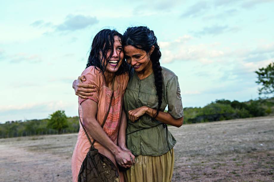 Atrizes Marjorie Estiano e Nanda Costa no filme "Entre Irmãs", de 2017, dirigido por Breno Silveira.