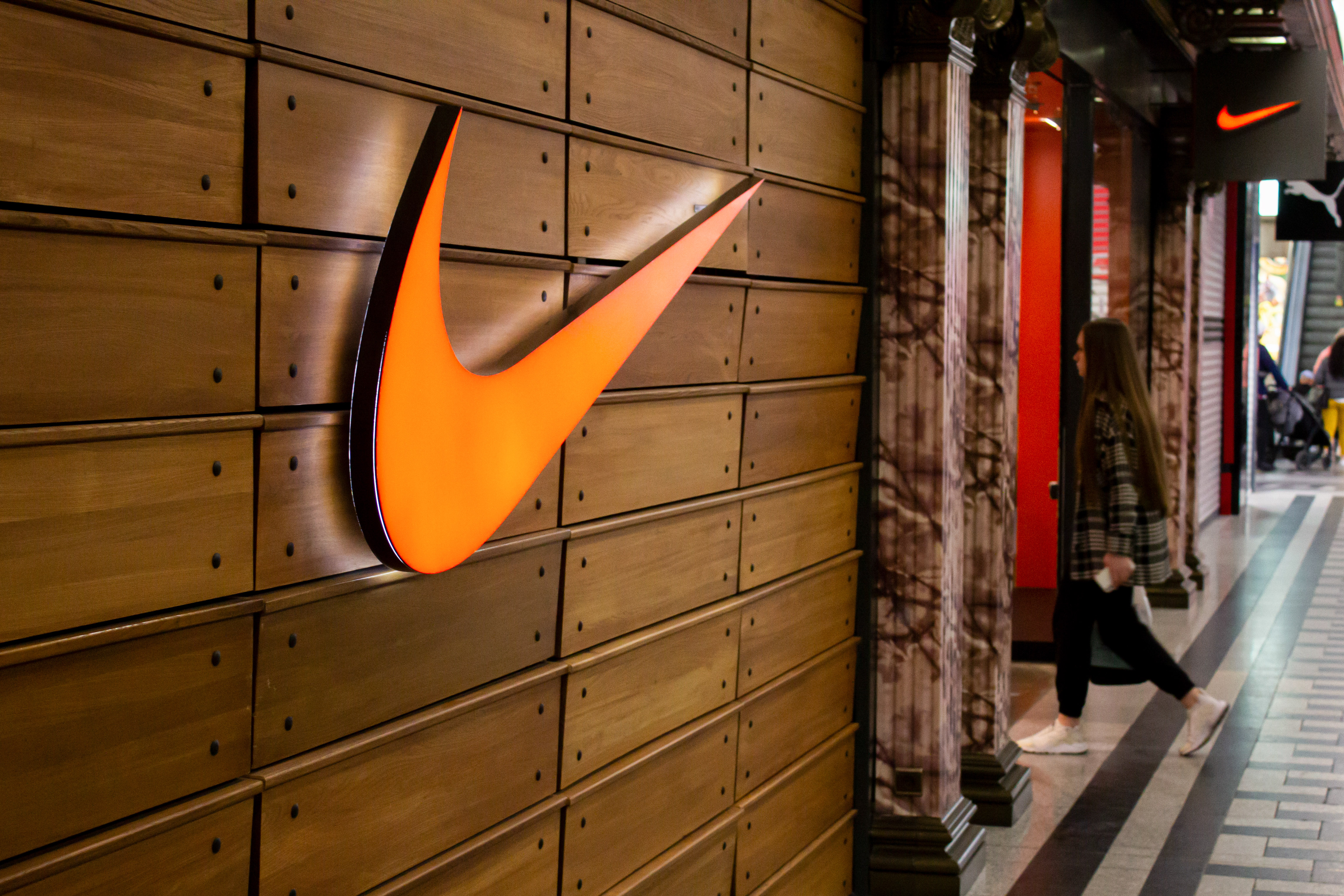 Nike anuncia corte de 1.400 funcionários em meio a queda prolongada nas vendas