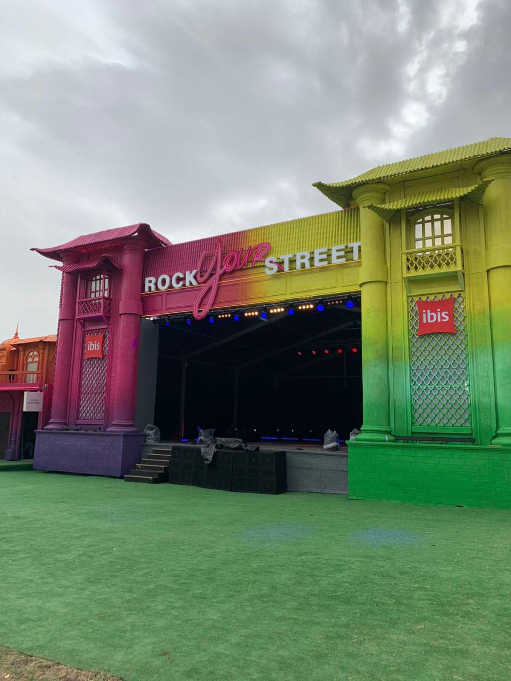 Palco Rock Your Street Rock in Rio Lisboa evento teste 3 Rock Your Street: como no Brasil, a edição portuguesa conta com uma rua temática com lojinhas, palcos e muitas atividades para o público