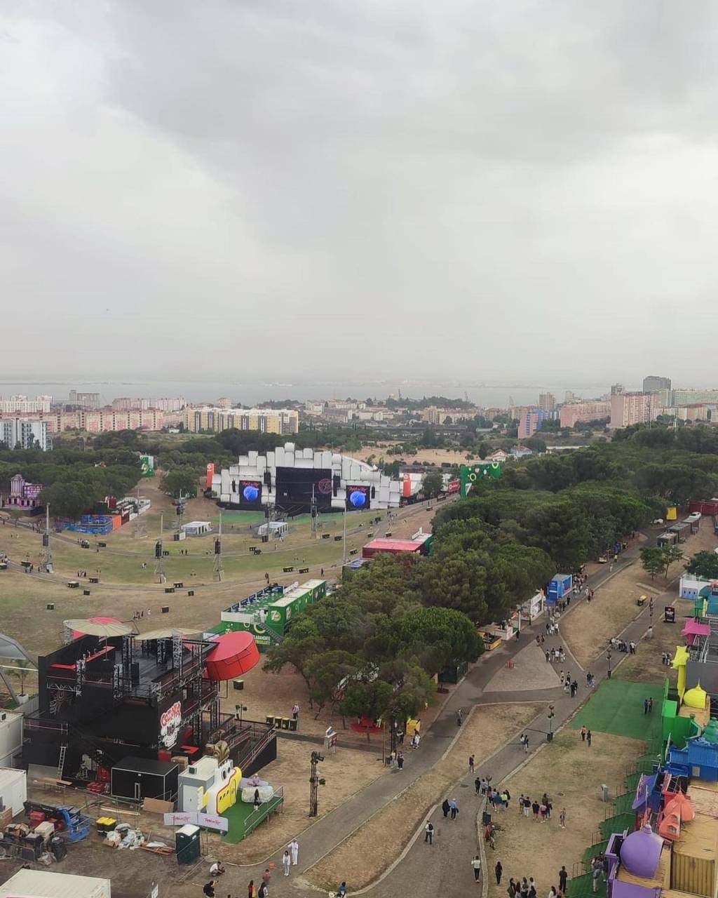 ROCK IN RIO LISBOA 2022 Estrutura montada para a nona edição em terras lusitanas: 18 espaços de entretenimento, sendo sete palcos
