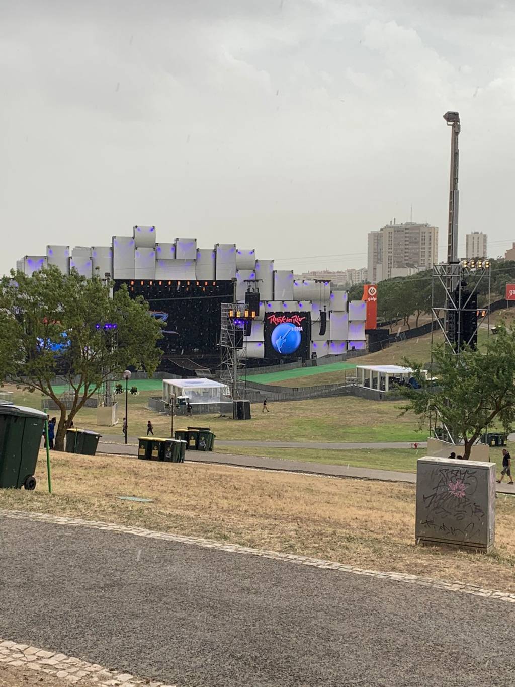Rock in Rio Lisboa 2022 Palco Mundo Palco Mundo, no Rock in Rio Lisboa: fica junto a uma costa acústica natural no Parque da Bela Vista