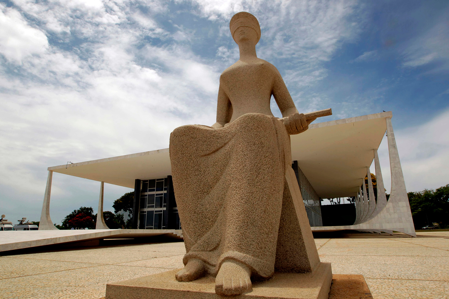STF-ESTATUA-DA-JUSTIÇA-26