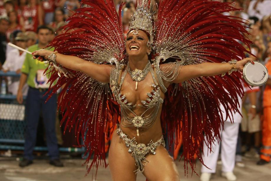 Viviane Araujo, rainha de bateria, no desfile da escola de samba do grupo especial Salgueiro, no Sambódromo da Marquês de Sapucai, Rio de Janeiro. 23/02/2009.