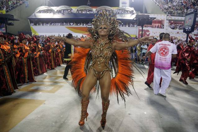 Viviane Araujo, rainha de bateria, no desfile da escola de samba do grupo especial Salgueiro, no Sambódromo da Marquês de Sapucai, Rio de Janeiro. 27/02/2017. Viviane Araujo, rainha de bateria, no desfile da escola de samba do grupo especial Salgueiro, no Sambódromo da Marquês de Sapucai, Rio de Janeiro. 27/02/2017.