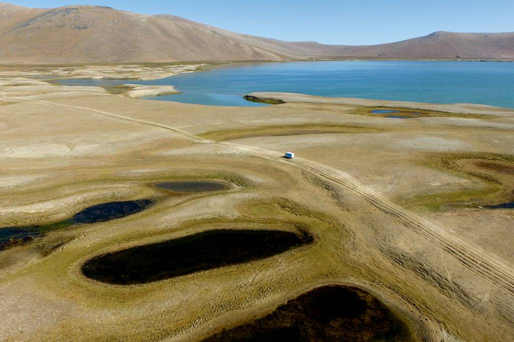 (EcoChina)CHINA-HORTICULTURAL EXPO-XINJIANG (CN) NA CHINA - Bacia de Junggar: pegadas de dinossauros descobertas -