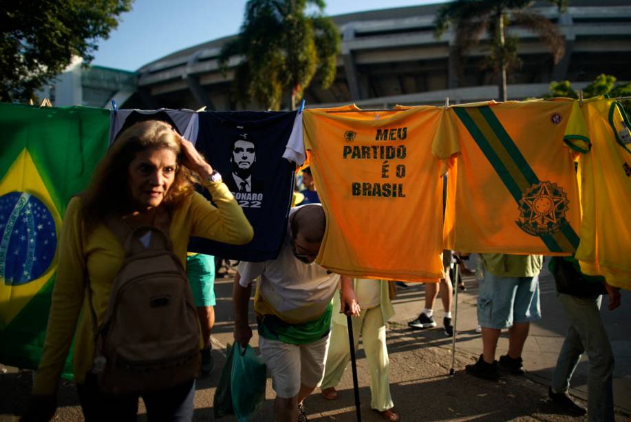 Apoiadores do presidente Jair Bolsonaro, durante a convenção nacional do Partido Liberal (PL),  realizada no ginásio do Maracanãzinho no Rio de Janeiro, em 24/07/2022.