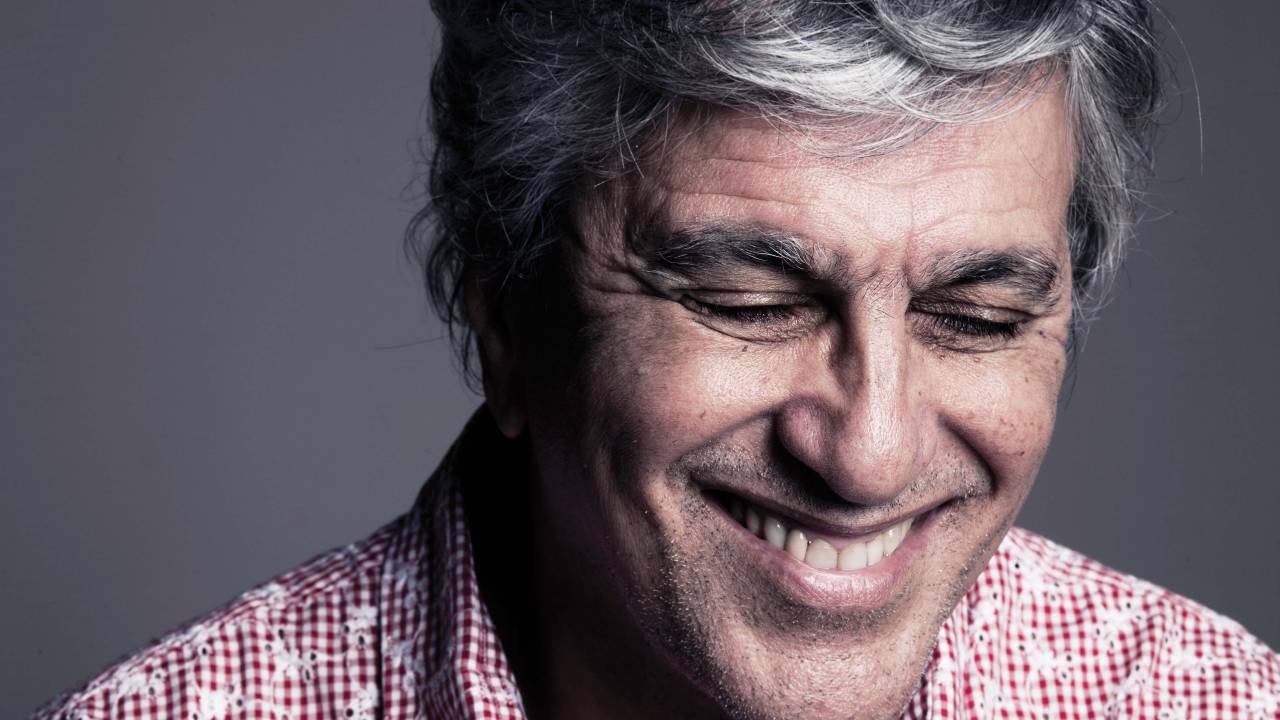 Caetano Veloso em sua casa.