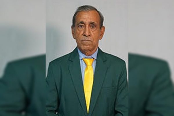 TSE - Fã do presidente, Jair Medeiro da Cunha já entregou seu registro de candidatura