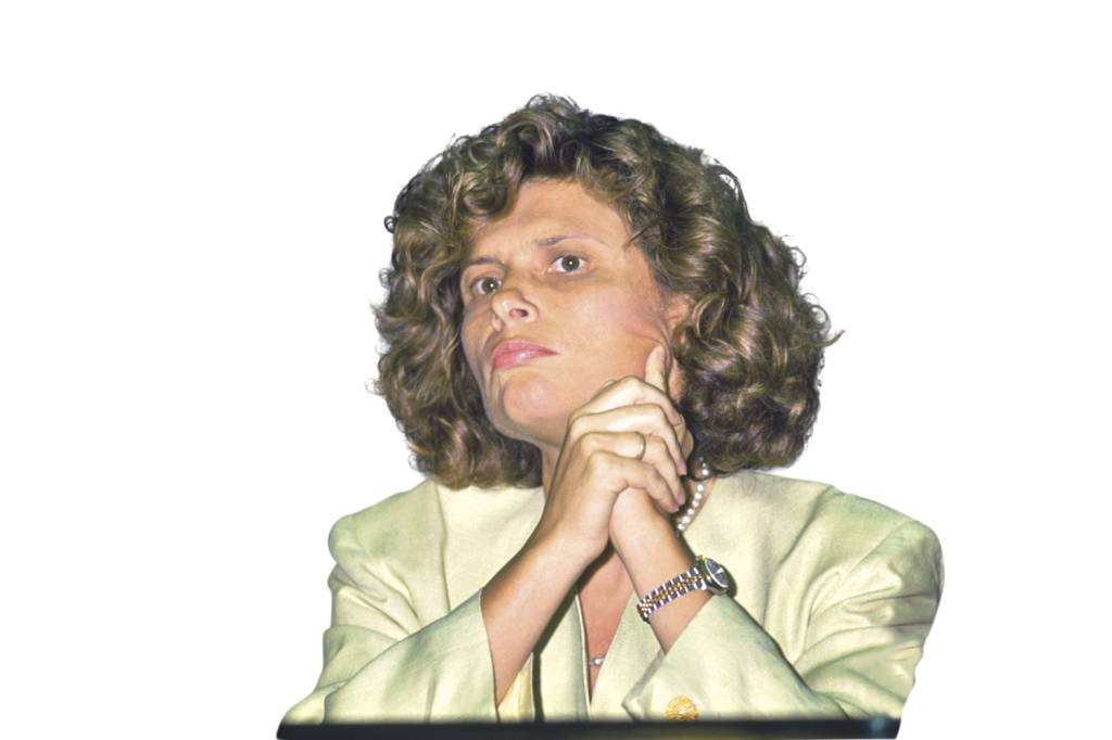 LINHA-DO-TEMPO-1990-Zélia-Cardoso-de-Mello,-ministra-da-economia,-explicando-o-Plano-Collor-2,-no-Se.jpg 1990 Zélia Cardoso de Mello -