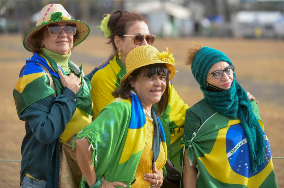 Apoiadores de Jair Bolsonaro durante o desfile militar de 7 de setembro -