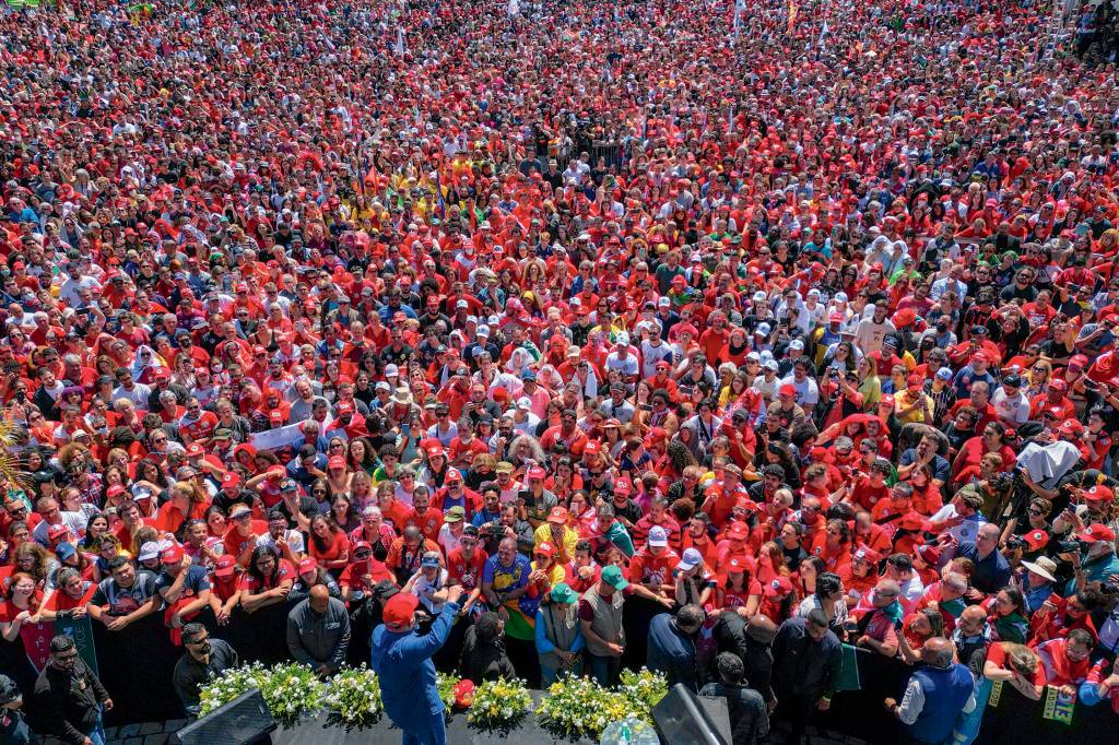 18092022-lula-em-florianpolis-ato-todos-juntos-por-santa-catarina_52367086511_o NA RUA - Comício em Florianópolis: a ideia é concentrar os próximos atos na Região Sudeste, sobretudo em São Paulo -