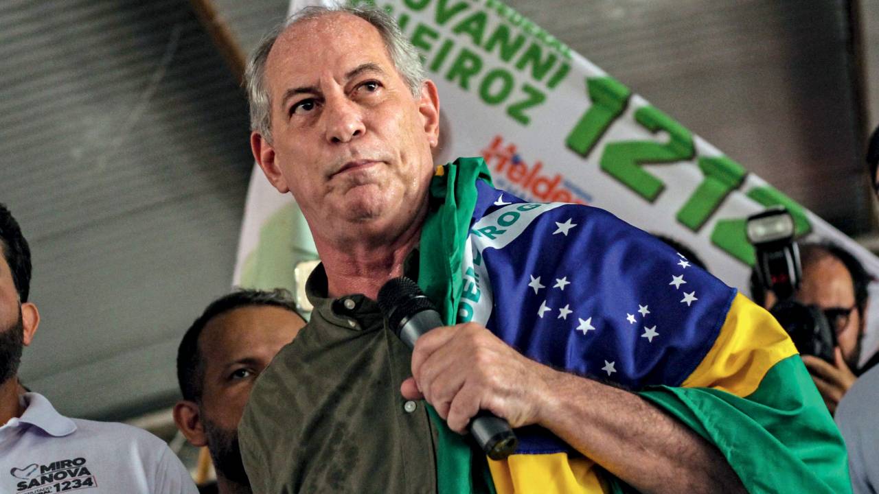 ALVO 1 - Ciro Gomes: tentativa de evitar a sangria de votos e a fuga de aliados -