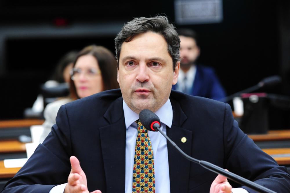 Deputado apresenta projeto para emissão de títulos por pequenas empresas