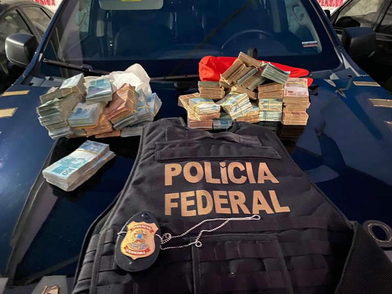 MISTÉRIO - Polícia Federal investiga relação de políticos do Piauí com bolada encontrada a partir de denúncia anônima