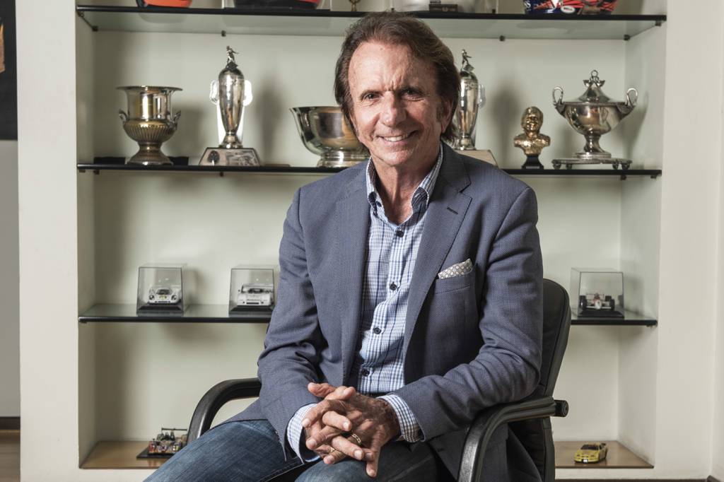 EMERSON-FITTIPALDI-2016-865.jpg MISSÃO - Fittipaldi: ajuda a Bolsonaro em sua estreia na política -
